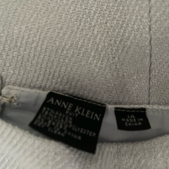Anne Klein 2pc suit - Picture 6 of 9
